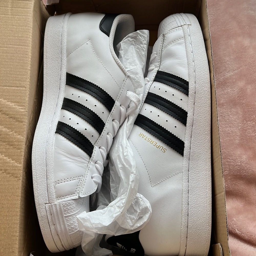 Adidas Superstar EG4958 Black and White Sneakers 9.5
